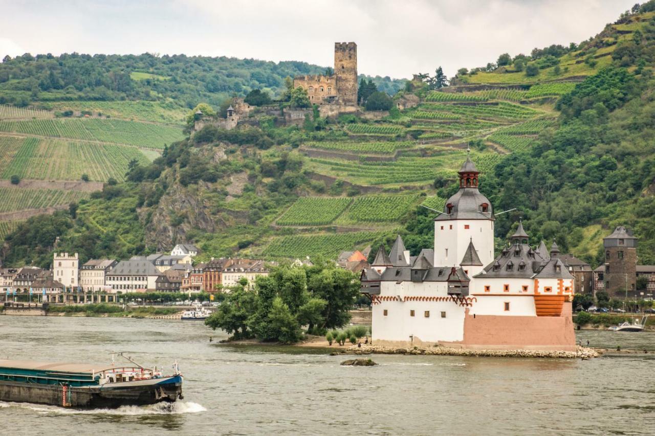 ** Im Weltkulturerbe Nahe Loreley Niederburg